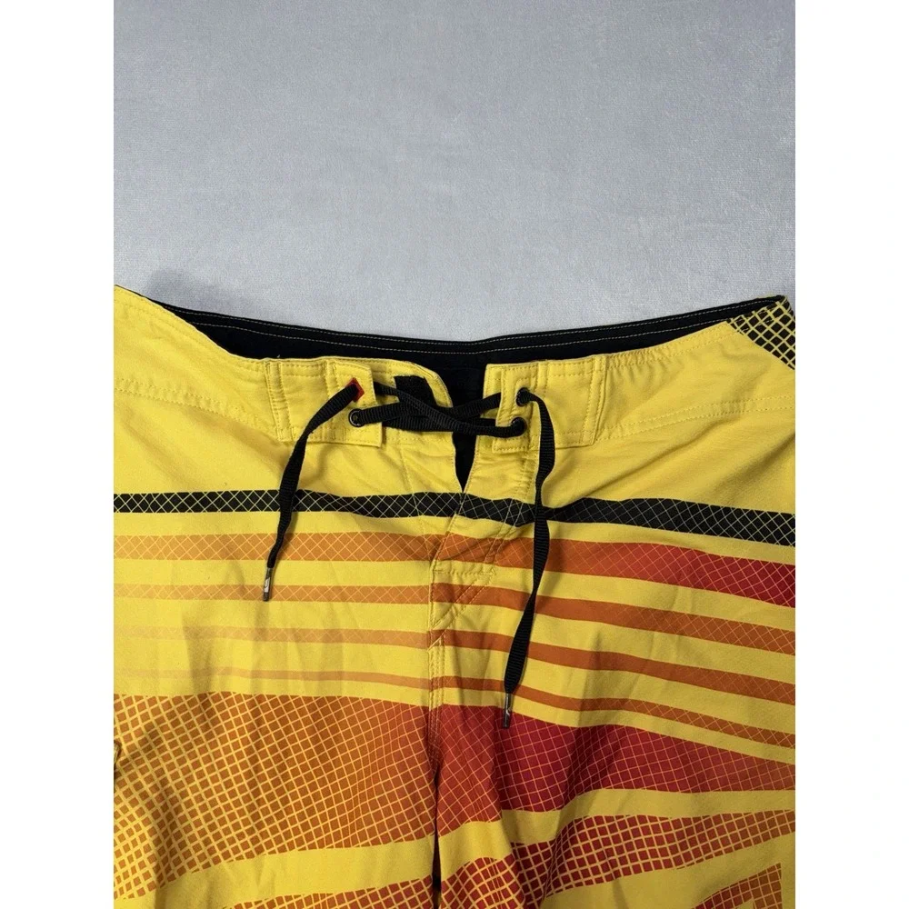 Quicksilver Men's Board Shorts Swim Orange Yellow Cargo Pocket Size 32